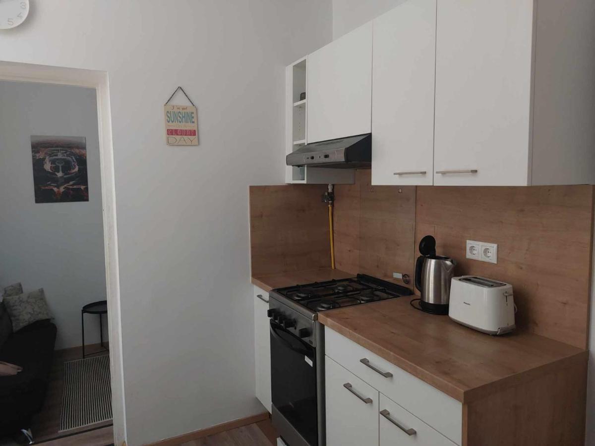 Varfal-Lak Apartman Шопрон Экстерьер фото