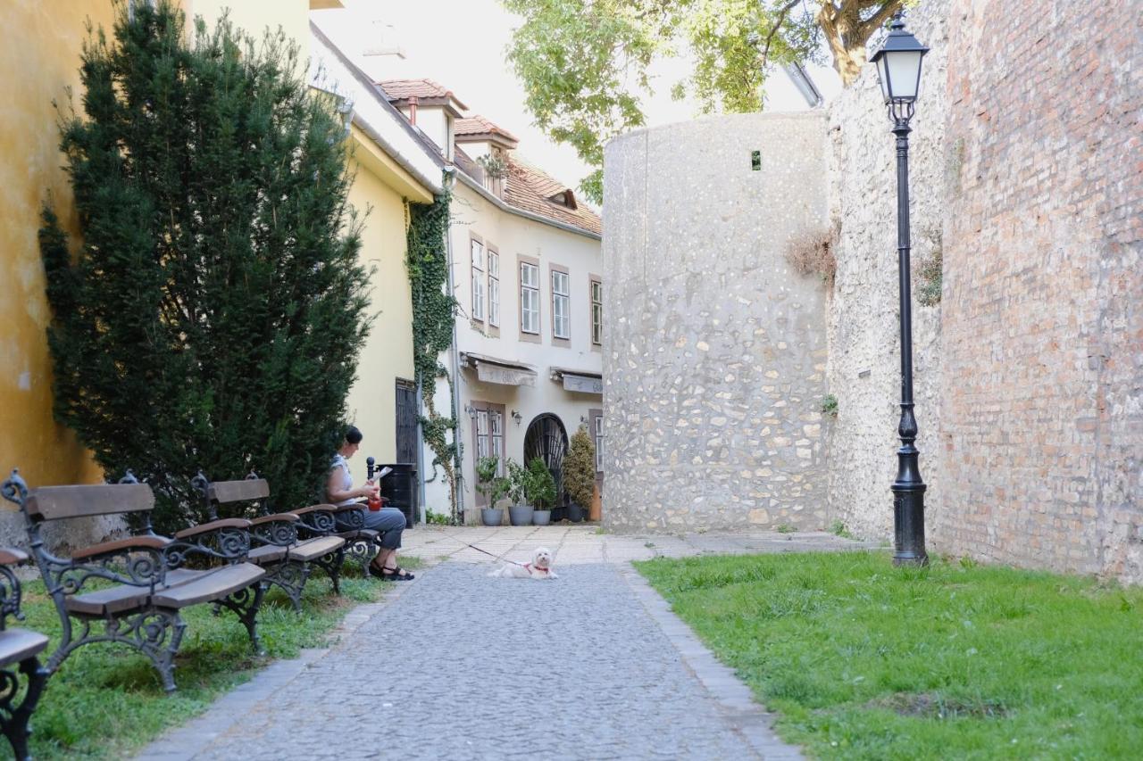 Varfal-Lak Apartman Шопрон Экстерьер фото