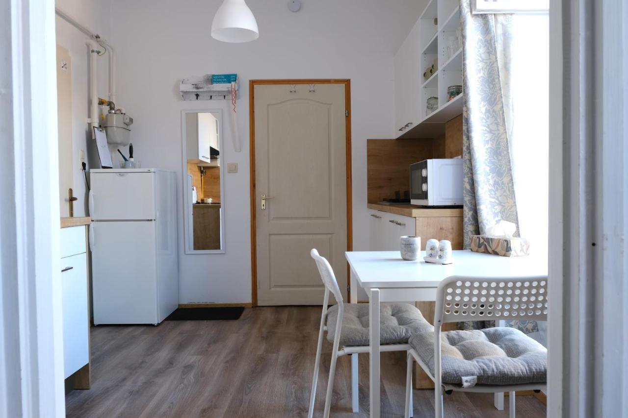 Varfal-Lak Apartman Шопрон Экстерьер фото