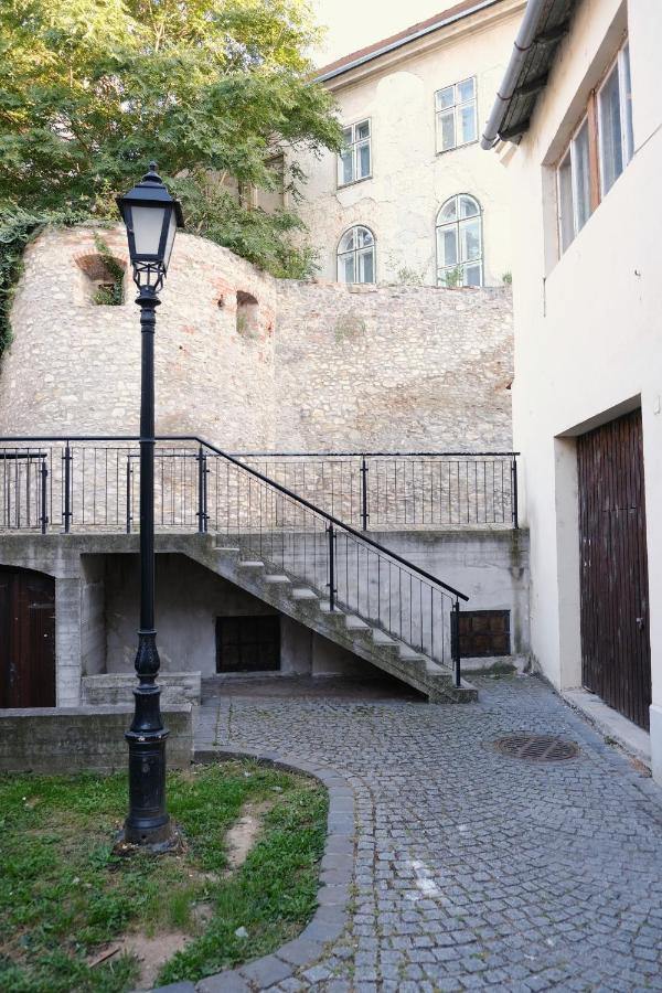 Varfal-Lak Apartman Шопрон Экстерьер фото